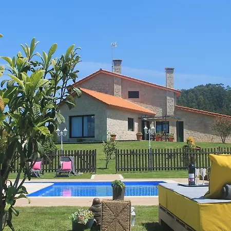 Nyaraló In Espineirido With Pool & Sea Views