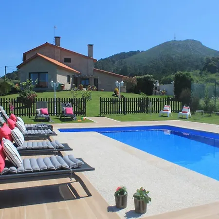In Espineirido With Pool & Sea Views Nyaraló Ribeira