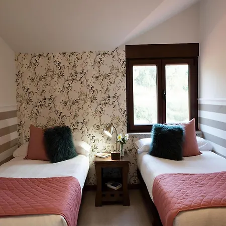 In Espineirido With Pool & Sea Views