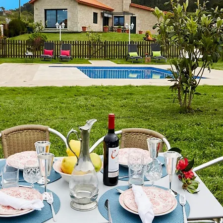 In Espineirido With Pool & Sea Views Nyaraló Ribeira